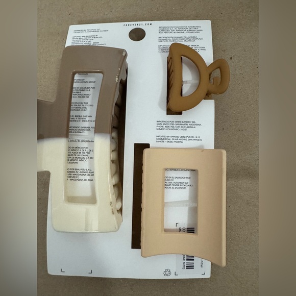 Forever 21 Brown and Cream Hair Clip Trio - Picture 2 of 2